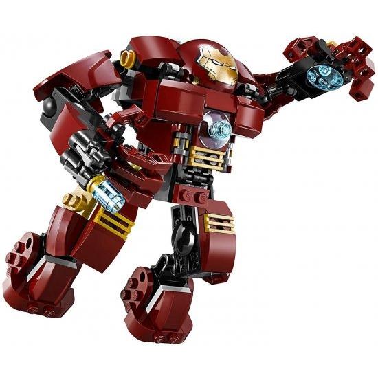 Lego Super Heroes Hulk Buster Smash 76 031の画像