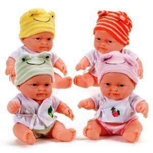 BABY BOY DOLL WITH SMILEY HAT. Assorted styles - COLOR SENT AT RANDOM - Size 8 Sitting 5 ? お人形さん ゲーム、おもちゃ-フィギュア-フィギュア本体