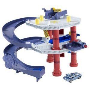 Cars Quick Changers Oil Rig Ambush プレイセット ミニカー 細密画 ひな形 プレイセット四輪車 ダイキ フィギュア-ゲーム、おもちゃ
