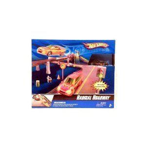 Hot Wheels (ホットウィール) Radical Roadway プレイセット. フィギュア おもちゃ 人形