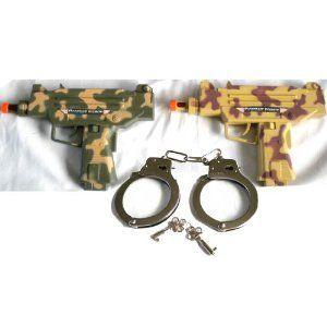 Two 10 インチ Uzi B/o Electronic Machine Guns with Handcuffs フィギュア おもちゃ 人形