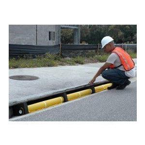 Ultratech 9248 Curb Guard Plus - 3' Section ブロック おもちゃ