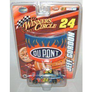 Winners Circle JEFF GORDON Dupont 24 1:64 スケール Flame Nascar (ナスカー) ダイキャスト w/Hood Mag