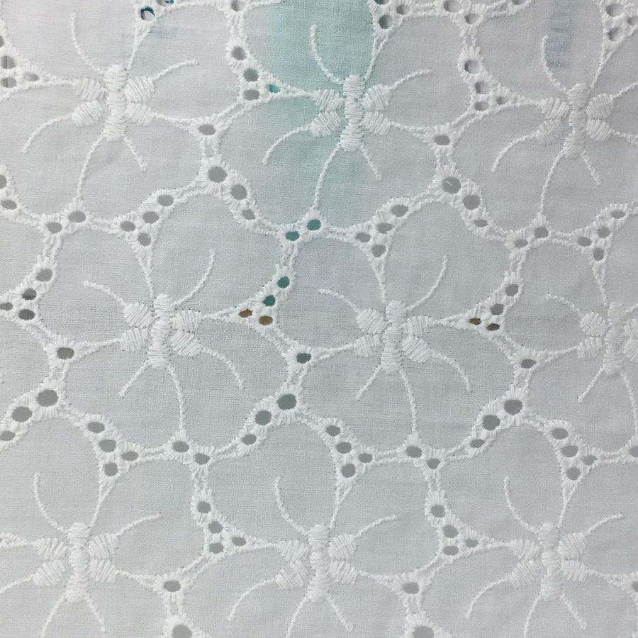 綿レース生地 マスク用生地 綿100% A010 カット 花柄 刺繍 コットンレース ワークレース 130cm*50cm |  | 01