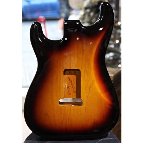 Fender Alder ストラトキャスター ボディ - Vintage Bridge Routing - 3-Color Sunburst｜worldmusic｜05