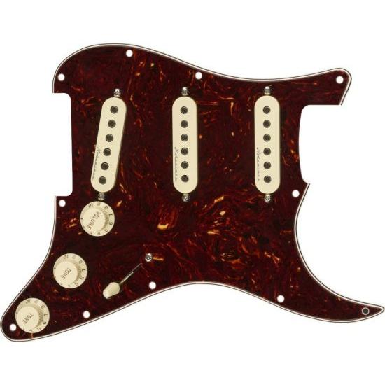Fender Hot ノイズレス Prewired ストラトキャスター ピックガード - Tortoise