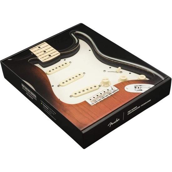 Fender Vintage ノイズレス Prewired ストラトキャスター ピックガード - 3-Ply White_2