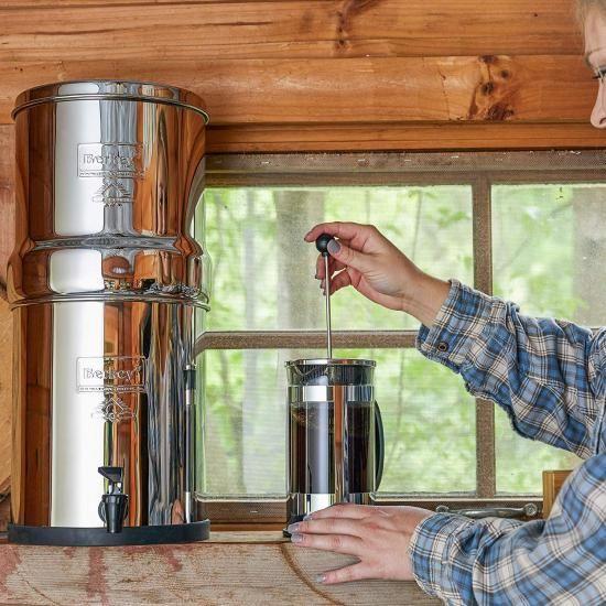 トラベル用 Berkey (バーキー) 大型重力式浄水器 ブラックBerkey 浄水