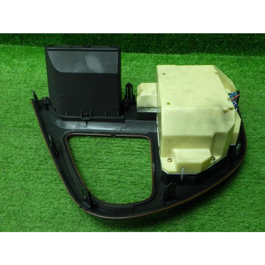 トヨタ（TOYOTA） ZNE14 ウィッシュ エアコンパネル ジャンク