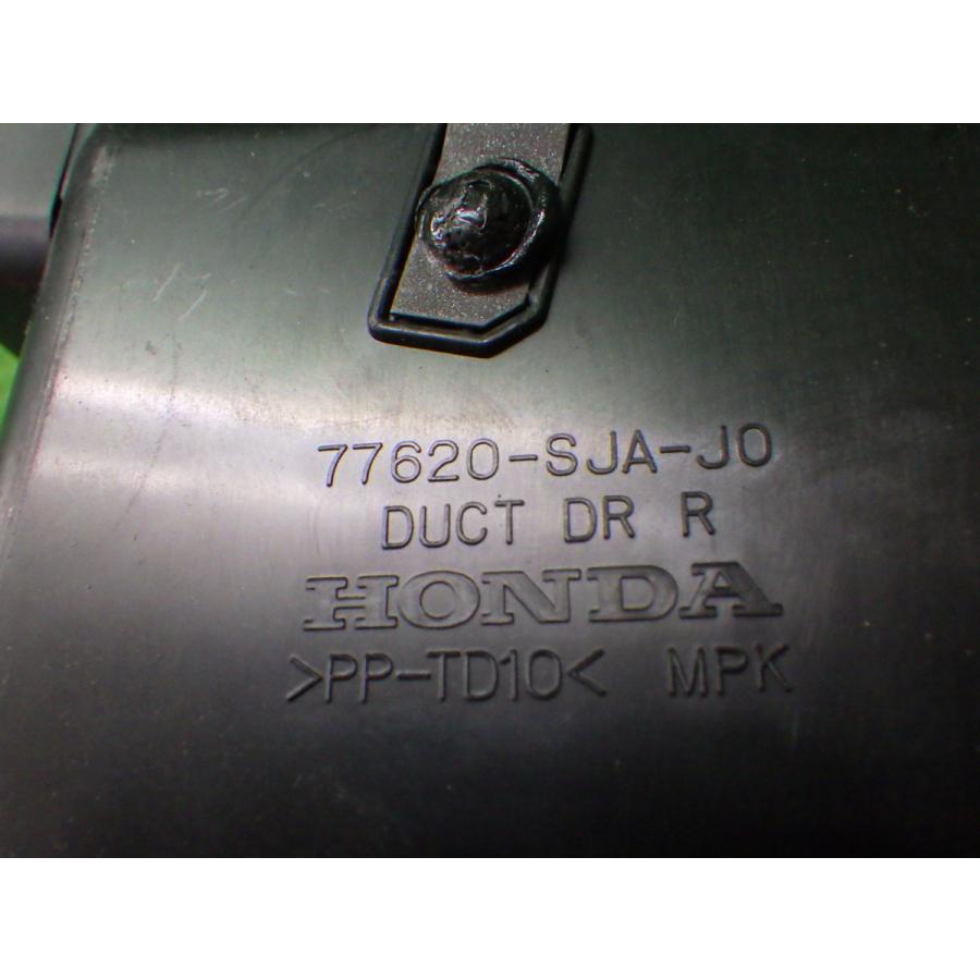 ホンダ（HONDA） KB1/2 レジェンド エアコン吹き出し口 180903005
