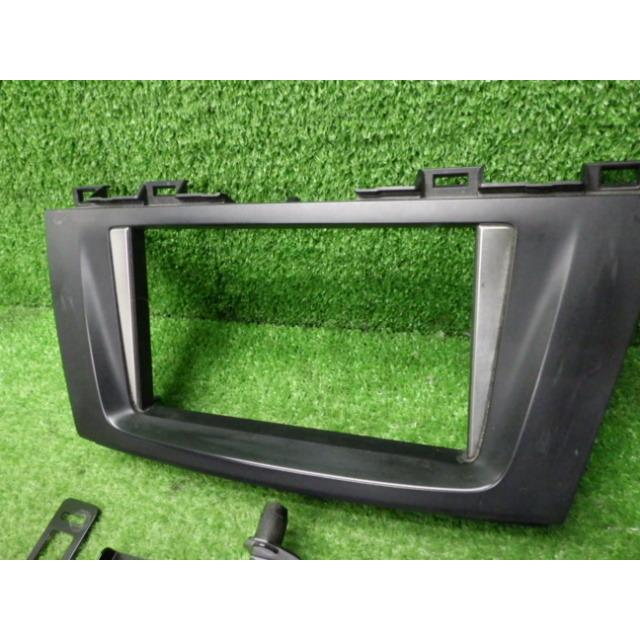 マツダ（Mazda） CW系 CWFAW プレマシー 純正 オーディオパネル ステー