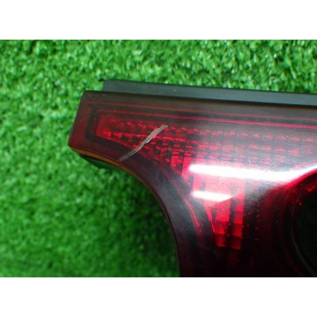 トヨタ（TOYOTA） 14マジェスタ 右テールレンズ 7340 220615121