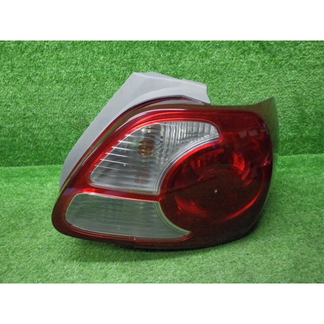 トヨタ（TOYOTA） NNP10/15 ポルテ 右テールレンズ 52-130 231111017 