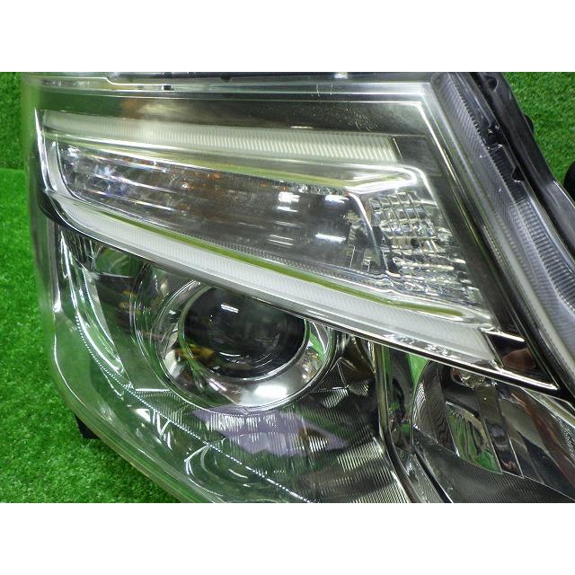 ホンダ ホンダ RK系 ステップワゴンスパーダ 後期 右ヘッドライト HID 