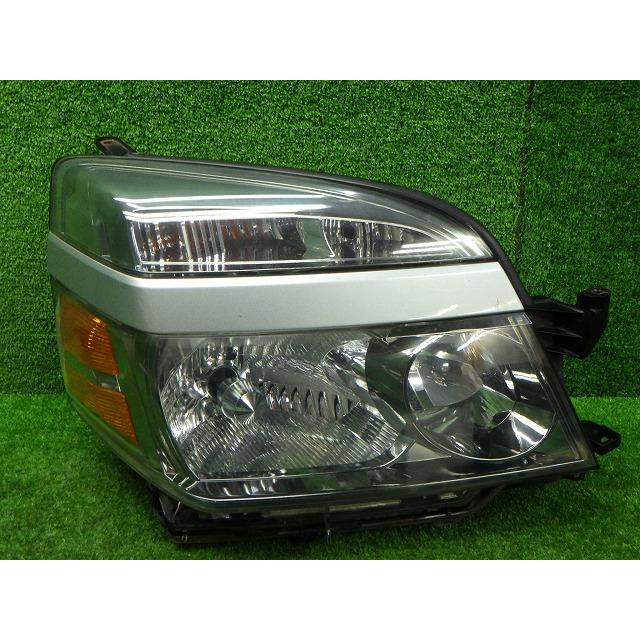 ヴォクシー トヨタ 60系 後期 右ヘッドライト HID 28-183 V6 ヴォクシー トヨタ 60系 後期 右ヘッドライト HID 28-183 V6