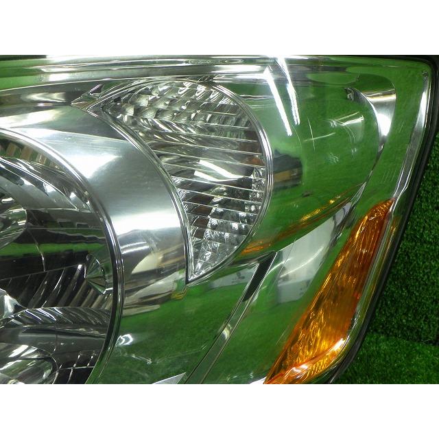 トヨタ（TOYOTA） 60系 ノア 後期 左ヘッドライト HID N3 28-181 