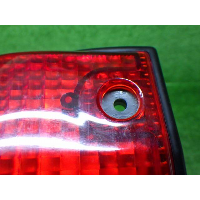 トヨタ（TOYOTA） 未使用品 70 78 プラド 左テールレンズ 81560-60570