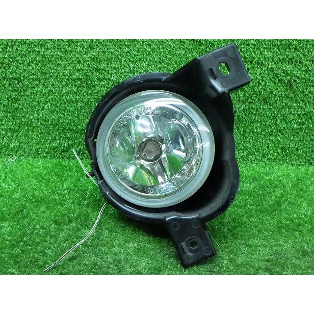 アリオン トヨタ NZT240 アリオン 右フォグランプ 52-040 240711122