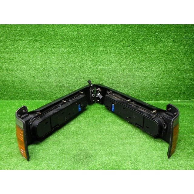 U11   ブルーバード  マキシマ  テールランプ左右セット 日産（NISSAN） U11 ブルーバード テールレンズ 左右 7211 4366