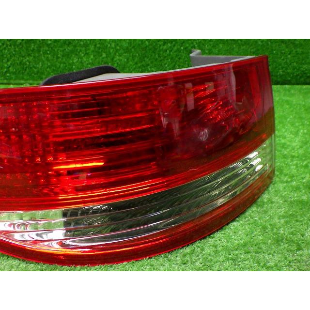 ホンダ（HONDA） RR1/2 エリシオン 左テールレンズ P4149 2004年