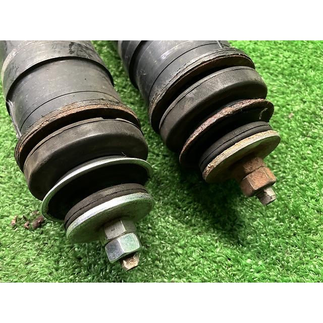 DBA-NSP122 ラクティス リアエアサスペンション 左右セット トヨタ（TOYOTA） NCP120/125 ラクティス リアショック 左右 48530