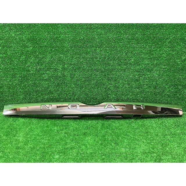 NOAH トヨタ ZRR70/75 ノア メッキ 後期 純正 リアガーニッシュ 76801