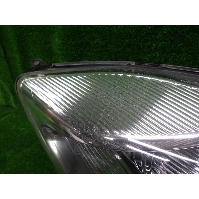 トヨタ（TOYOTA） ZGW10/15 アイシス 後期 ヘッドライト 左右 HID 44