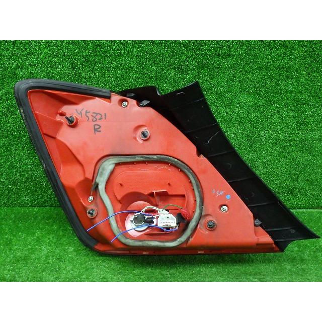クラウン マジェスタ 後期 右テールレンズ 18系 VZS186 30-318 LED球