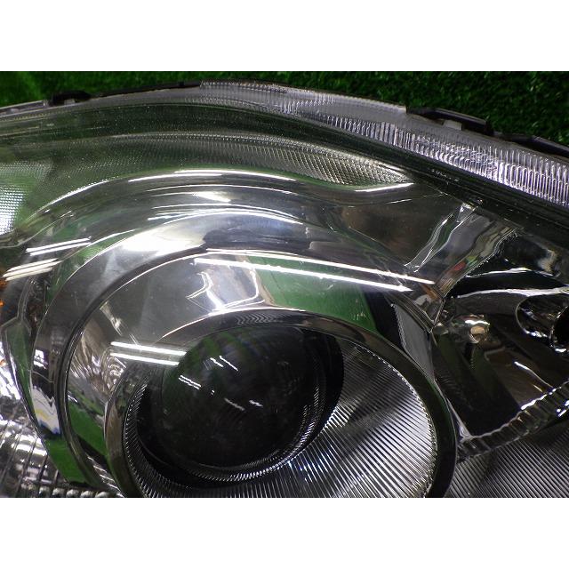 マツダ（Mazda） プレマシー ヘッドライト 左右 HID CREW 後期 P7696