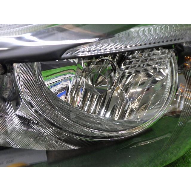 SUBARU（スバル） インプレッサ 左ヘッドライト HID P9932 1F バラスト