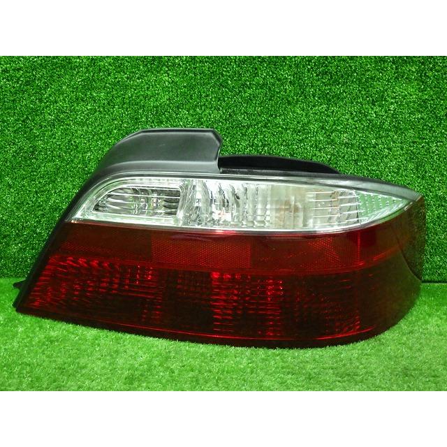 ホンダ インスパイア UA4 テールランプ ホンダ（HONDA） インスパイア 右テールレンズ UA4 938 972 250625259