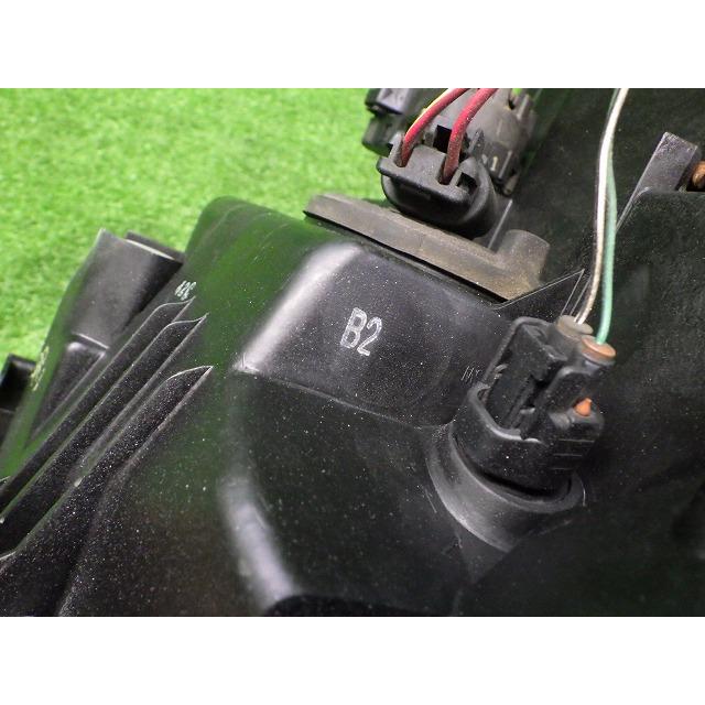 ヴォクシー 左ヘッドライト HID AZR60/65 前期 28-154 B2 レべ付