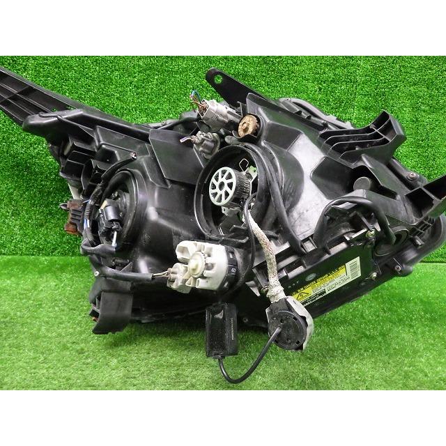 ヴォクシー ヘッドライト 左右 HID ZRR70/75 前期 28-203 V9