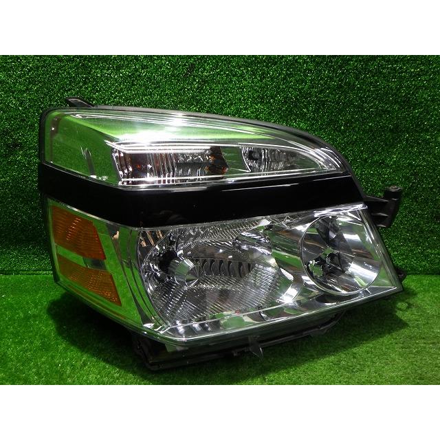 ヴォクシー 後期 右ヘッドライト HID AZR 65/60 28-183 V1 バラスト付