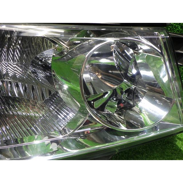 ヴォクシー 後期 右ヘッドライト HID AZR 65/60 28-183 V1 バラスト付