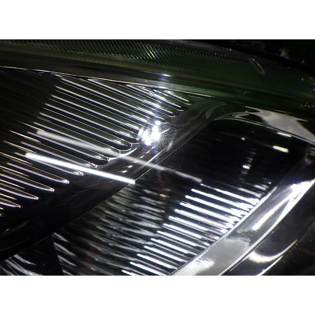 トヨタ（TOYOTA） アイシス ヘッドライト 左右 HID ZGM10/15 中期 44