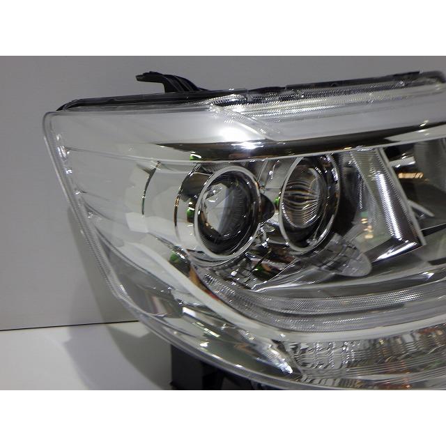 タントカスタム 右ヘッドライト LED LA600S LA610S 前期 100-51392 11 コーティング 81145-B2030 比較的綺麗 251004084の画像