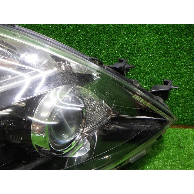 トヨタ（TOYOTA） アイシス ヘッドライト 左右 HID ZGM10/15 後期 44