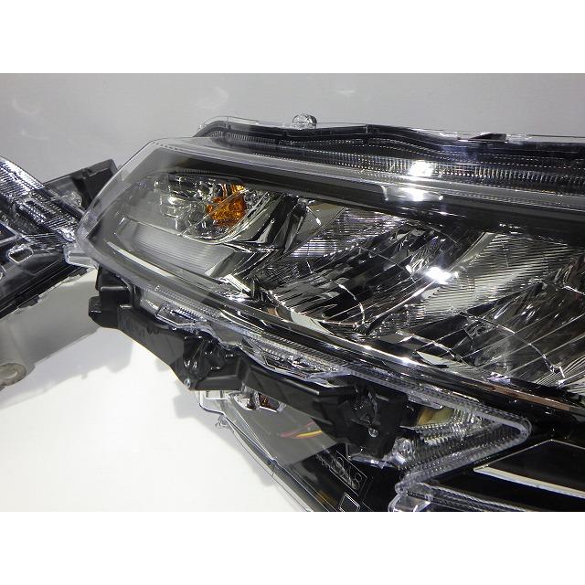 NOAH 90 ノア ヘッドライト左右 LED ZWR MZRA 90/95 V1-1 N2 81150
