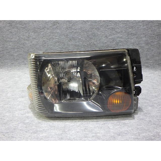 三菱（MITSUBISHI） ミニキャブ 右ヘッドライト U61/62 レべ無 P1711