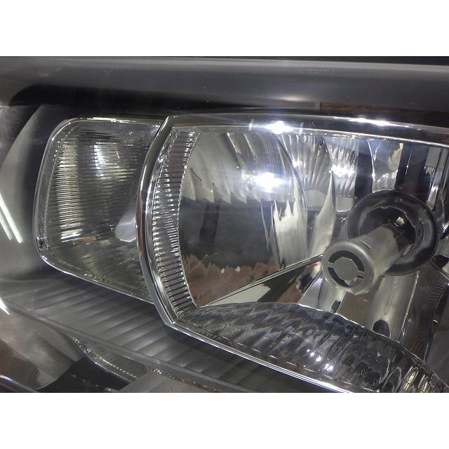 ボルボ（VOLVO） V70 ヘッドライト左右 HID SB5244W 30698854/30698850