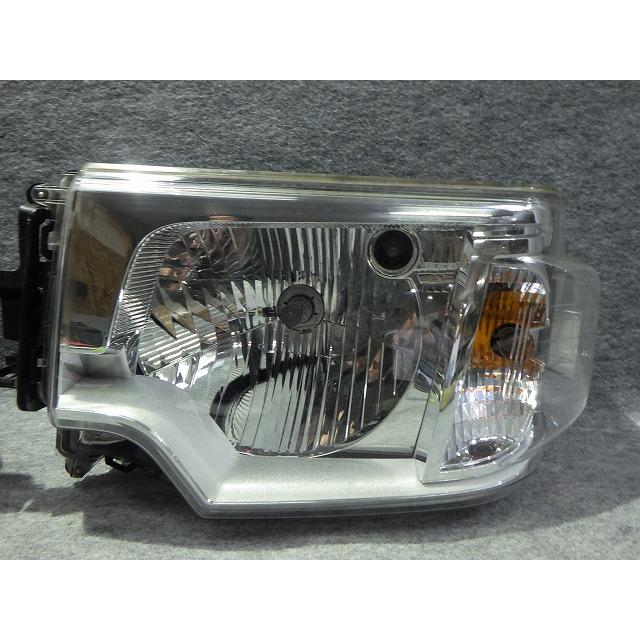 三菱（MITSUBISHI） ミニキャブ ヘッドライト 左右 ハロゲン U61/62V