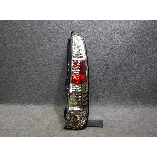 ダイハツ（DAIHATSU） テリオスキッド 右テール J111G 220-51878 81550