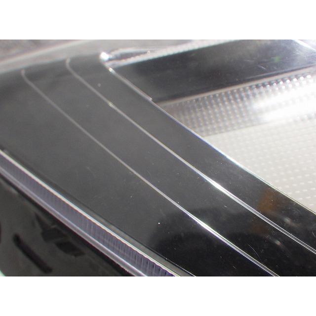 ホンダ（HONDA） フリードハイブリット 右ヘッドライト LED 前期 W2172