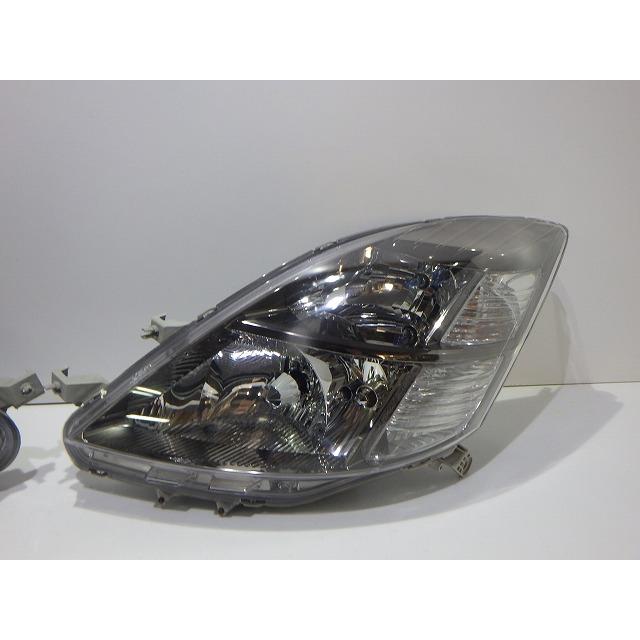 トヨタ（TOYOTA） アイシス ヘッドライト 左右 HID ANM10/15 前期 44