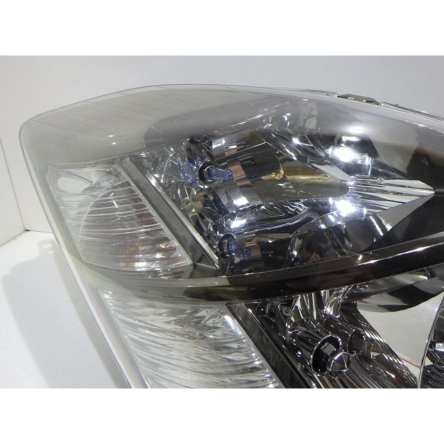 トヨタ（TOYOTA） アイシス ヘッドライト 左右 HID ANM10/15 前期 44