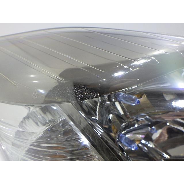 トヨタ（TOYOTA） アイシス ヘッドライト 左右 HID ANM10/15 前期 44
