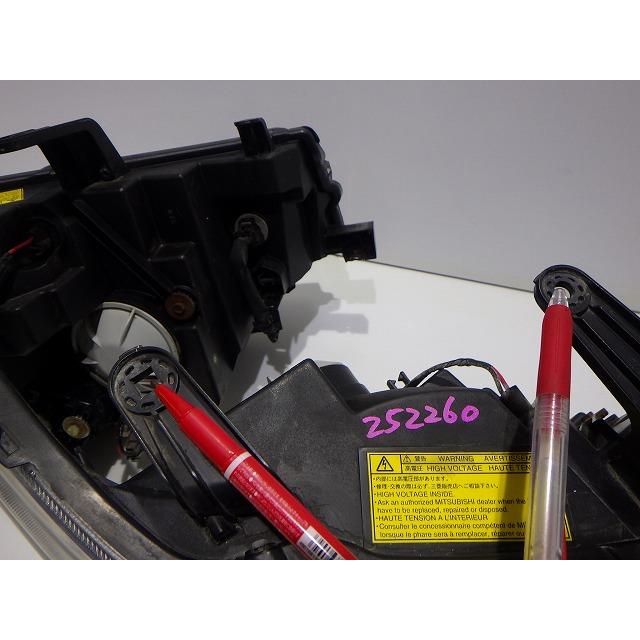 三菱（MITSUBISHI） デリカD5 ヘッドライト左右 HID CV 前期 100-87918