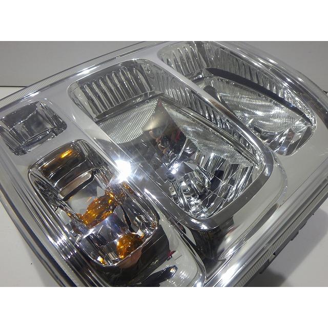 スズキ　エブリィ　ヘッドライト　左 スズキ（SUZUKI） エブリィ 左ヘッドライト HID LE06G6166 DA64W レベ