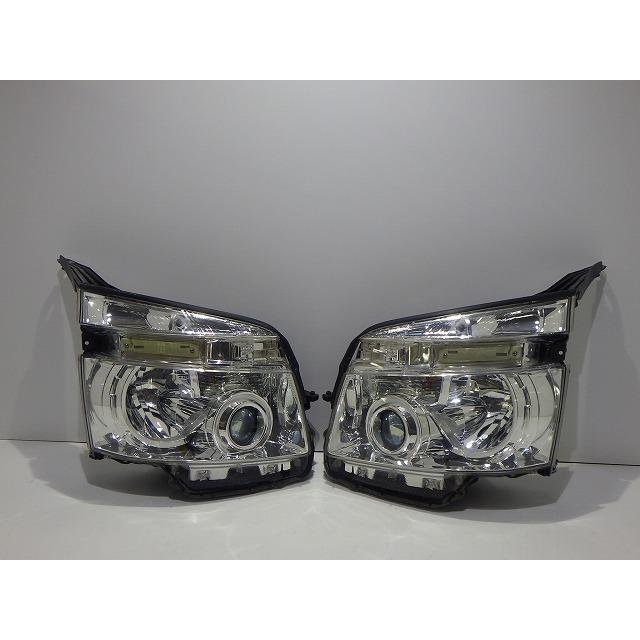 ヴォクシー 70系 ヘッドライト左右 HID ZRR70/75 前期 28-203 VK 81145